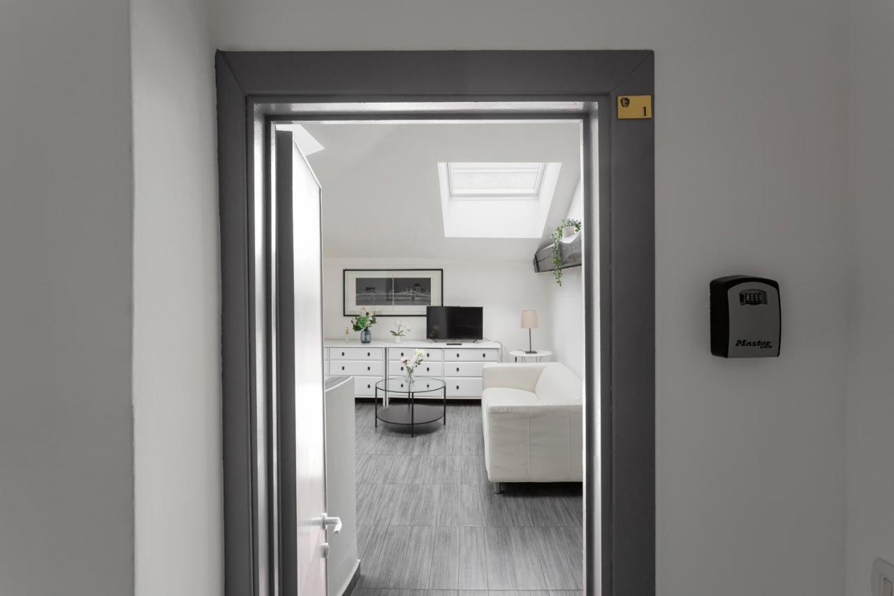 2 Bedroom 2 Bathroom Apt - Duomo 1 Milano Exterior foto